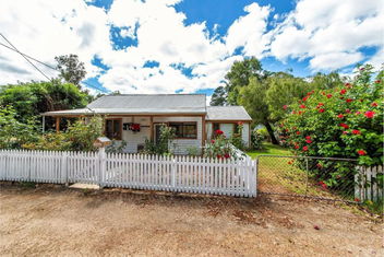 Rose Cottage Nannup with Getaway Accommodation