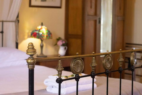 Rose Petal Cottage - Getaway Accommodation 3