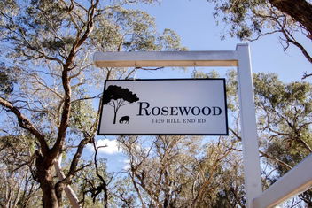 Rosewood Cottage with Getaway Accommodation