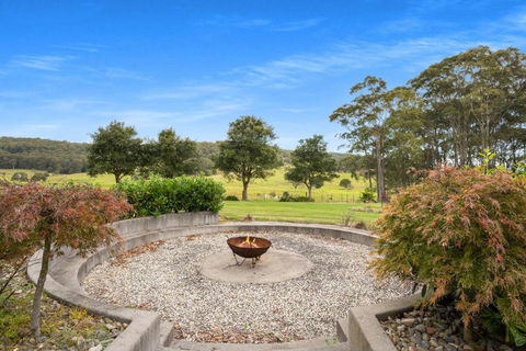 Roxy - A Secluded Luxury Estate Near Berry, Where Serenity Meets Family Comfort - Getaway Accommodation 3
