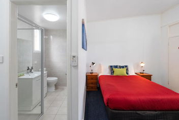 Royal Motel Tenterfield with Getaway Accommodation