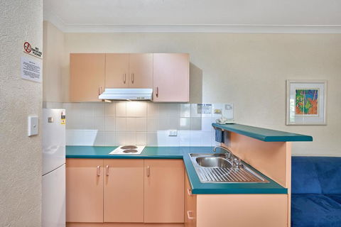 Royal Palm Villas - Getaway Accommodation 1