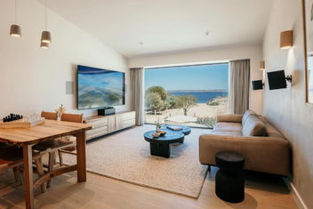 Rumi On Louth with Getaway Accommodation