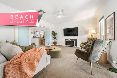 Sage By The Sea - WiFi, BBQ, Beach, Art - Getaway Accommodation 0