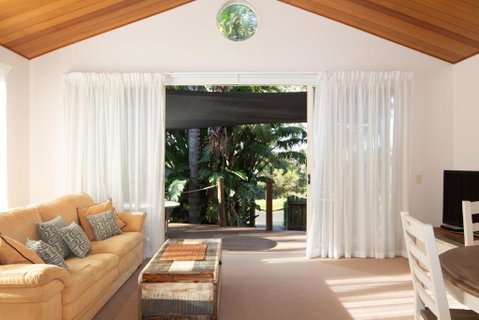 Sails Two Inverloch - Getaway Accommodation 3