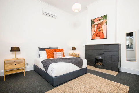 Salty Pines - 3BR House Glenelg South - Getaway Accommodation 1