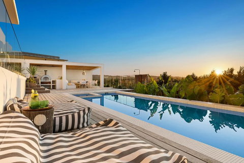 Sanctuary Spaces - Sundowner - Getaway Accommodation 1