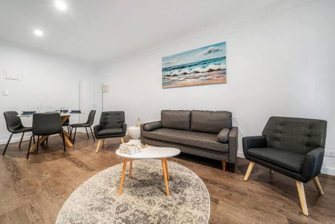Sand And Serenity - Getaway Accommodation 1