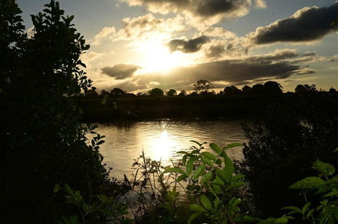 Spacious 4 Bedroom Retreat Fully Air Conditioned - Getaway Accommodation 3