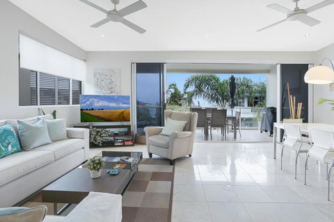 Beachside Vibes, Sunshine Beach - Getaway Accommodation 1