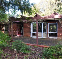 BEECHWOOD - SURF SIDE - Getaway Accommodation