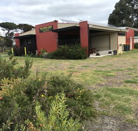 Bellarine Lodge sleeps 30 - Getaway Accommodation