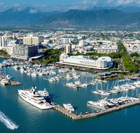 Boatel Cairns - Getaway Accommodation