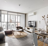 Boho on Morphett-In the heart of the CBD - Wifi - Nespresso - Netflix - Getaway Accommodation