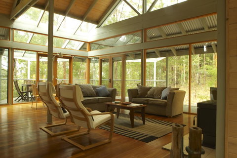 Bombah Point Eco Cottages - Getaway Accommodation 1
