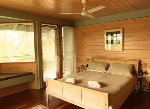 Bombah Point Eco Cottages - Getaway Accommodation 3