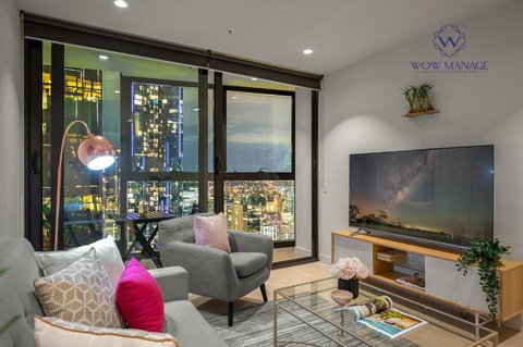 WOW Apartment On EQ Tower - Getaway Accommodation 0