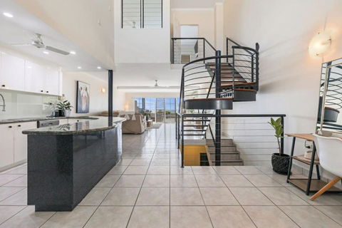 Absolute Beachfront Bliss-Best Location In Darwin - Getaway Accommodation 1