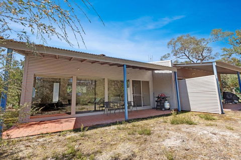 Amphion - Waterfront Retreat - Getaway Accommodation 1