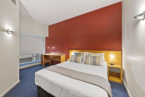 YEHS Hotel Melbourne CBD - Getaway Accommodation 3