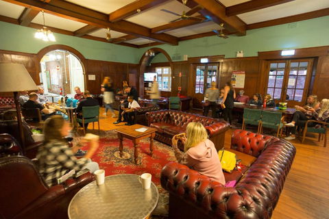 YHA Newcastle Beach - Getaway Accommodation 3