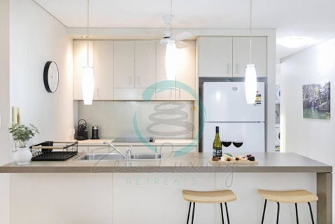 Zen On Stuart: 3-BR Penthouse Pad + Pool + BBQ - Getaway Accommodation 0