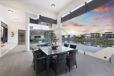 ZenLux: 4BR Bayview Mansion Infinity Pool + Cinema - Getaway Accommodation 3