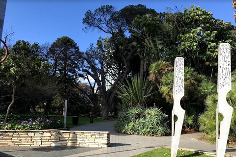 Perth Scavenger Hunt: Perched On A Swan - Getaway Accommodation 2