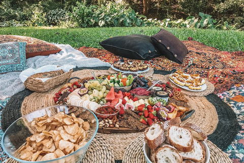 A Picnic In Byron Bay - Getaway Accommodation 1