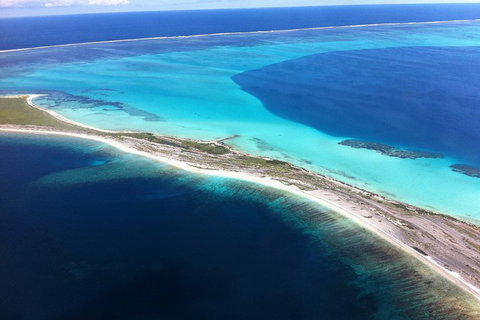 Abrolhos Islands Fixed-Wing Scenic Flight - Getaway Accommodation 1