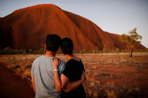 Uluru Sunrise And Guided Base Walk - Getaway Accommodation 2