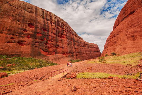 Kata Tjuta Sunrise And Valley Of The Winds Half-Day Trip - Getaway Accommodation 3