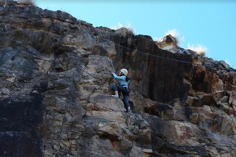 Rock Climbing At The Kangaroo Point Cliffs In Brisbane - Getaway Accommodation 5
