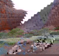 5-Hour Kata Tjuta Sunrise Tour from Ayers Rock with Breakfast - Getaway Accommodation