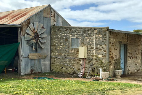 Kangaroo Island Half Day Food And Wine Trail Tour - Getaway Accommodation 1