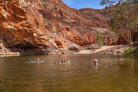 Private 9 Hour Walk And Waterhole Tour In West MacDonnell Ranges - Getaway Accommodation 2
