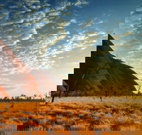 Highlights of Uluru Including Sunrise and Breakfast - Getaway Accommodation