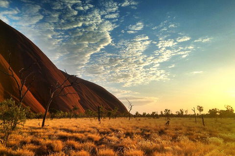 Highlights Of Uluru Including Sunrise And Breakfast - Getaway Accommodation 0