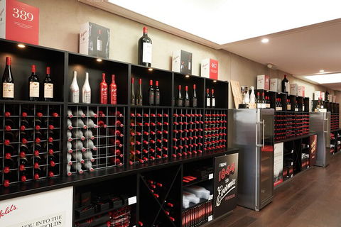 Penfolds Barossa Valley: Make Your Own Wine - Getaway Accommodation 2