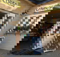Small Group Adelaide Hills and Hahndorf Hideaway Tour from Adelaide - Getaway Accommodation