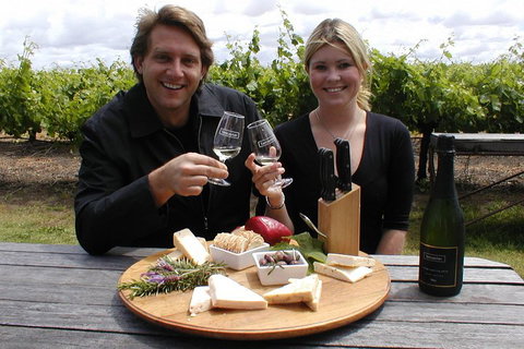 Swan Valley Tour From Perth: Wine, Beer And Chocolate Tastings - Getaway Accommodation 4